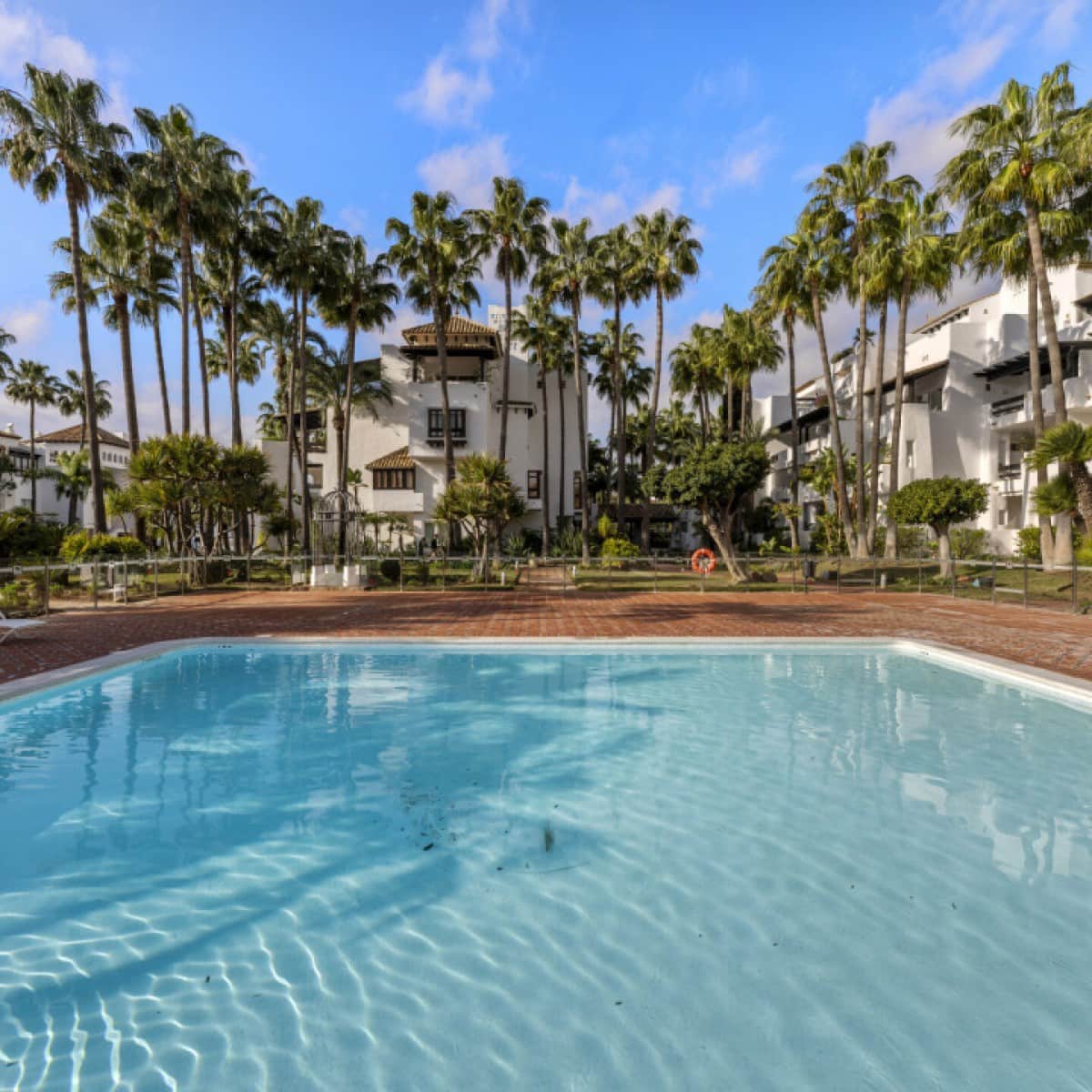 3 makuuhuone Huoneisto myytävänä paikassa Golden Mile mukana uima-altaan 
autotalli - 3 795 000 € (Ref: 9425932)