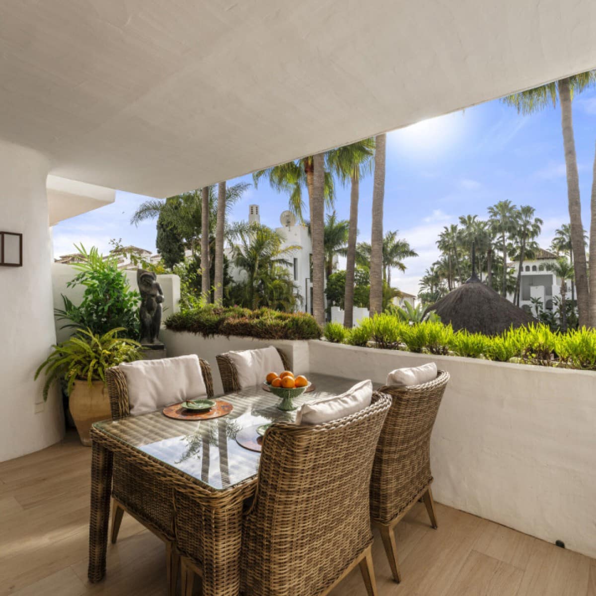 3 makuuhuone Huoneisto myytävänä paikassa Golden Mile mukana uima-altaan 
autotalli - 3 795 000 € (Ref: 9425932)