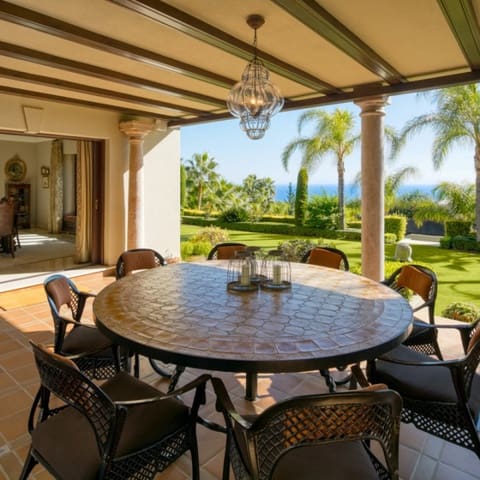 5 makuuhuone Huvila myytävänä paikassa Marbella mukana uima-altaan 
autotalli - 13 750 000 € (Ref: 9425935)