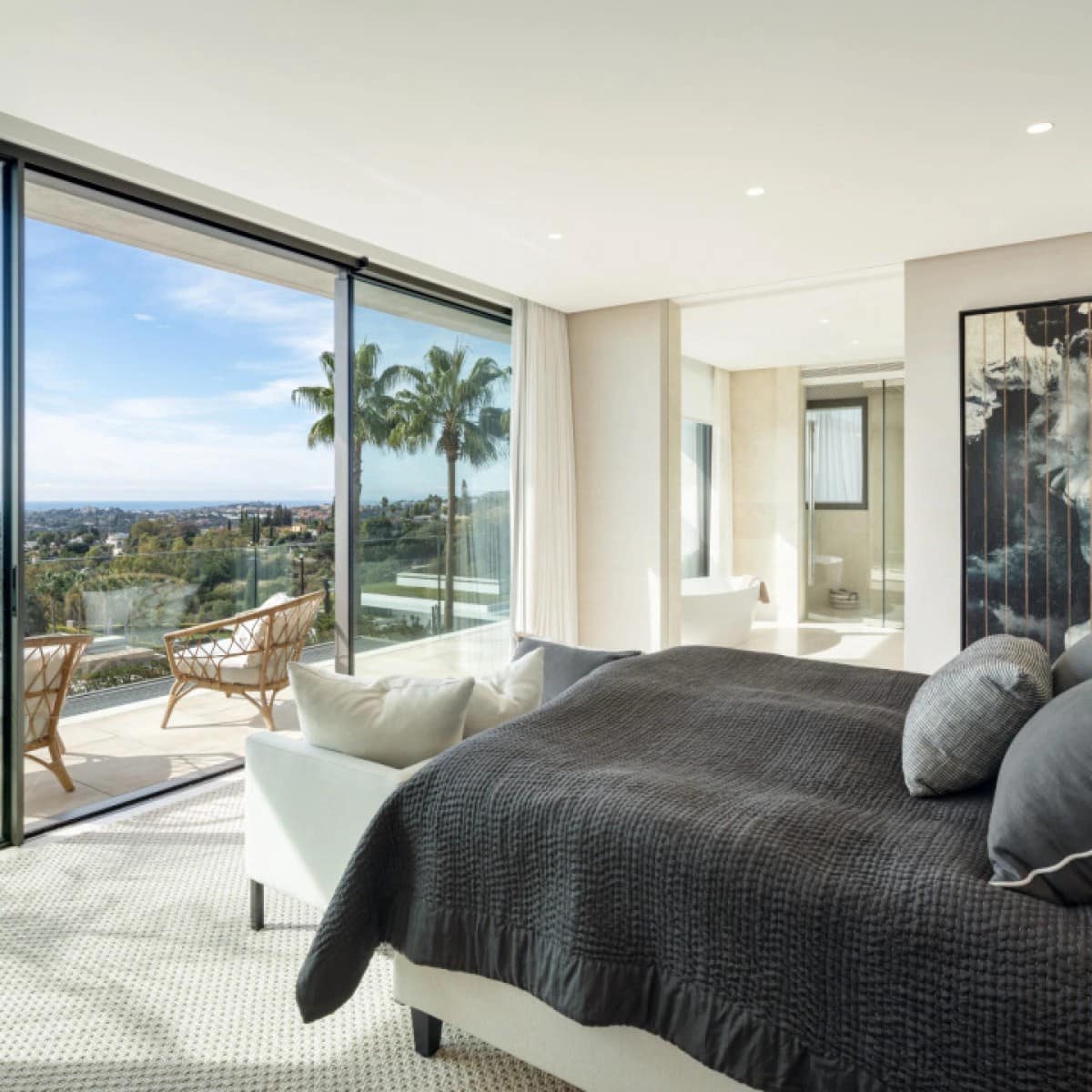 6 bedroom Villa for sale in La Heredia with pool garage - € 8,295,000 (Ref: 9425936)