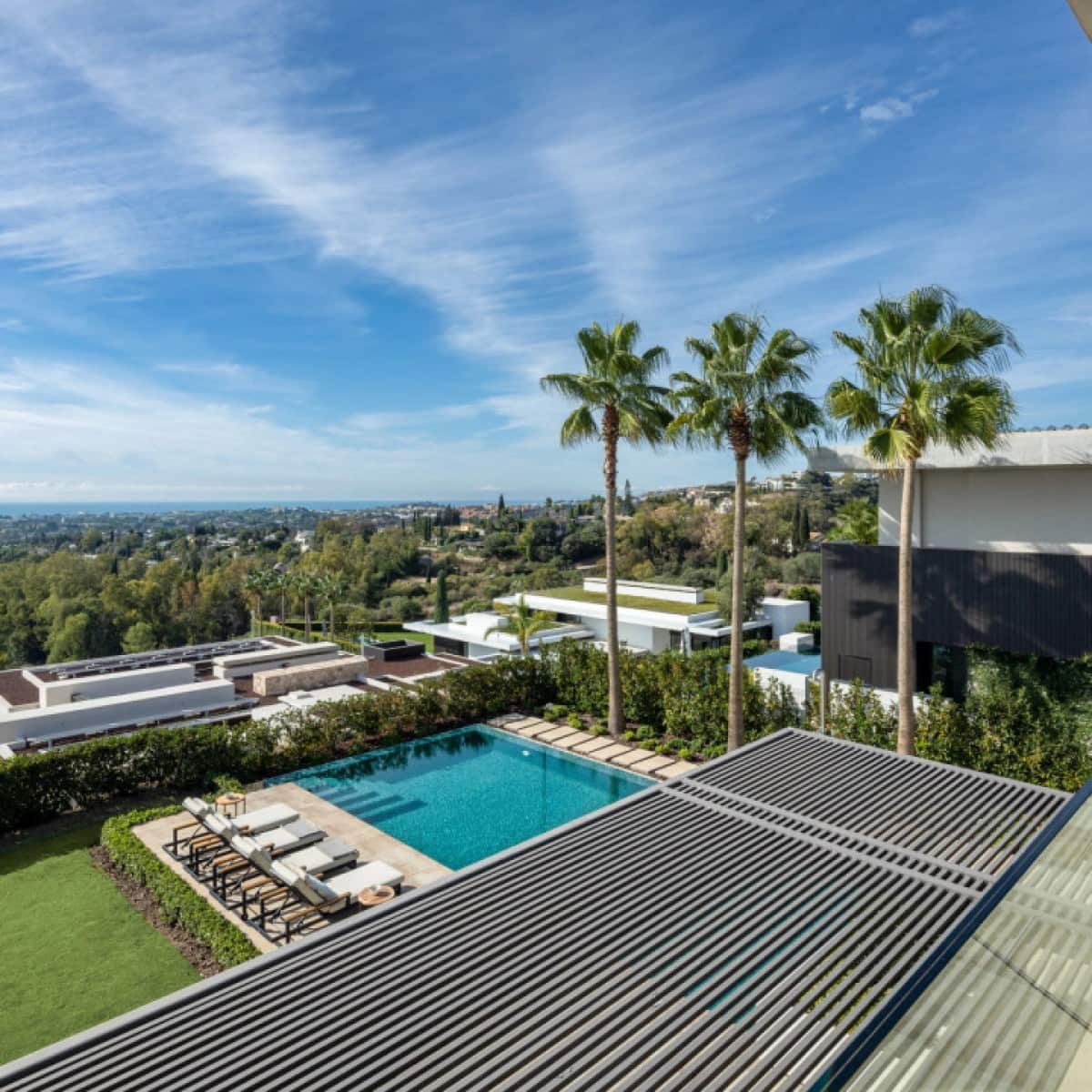 6 bedroom Villa for sale in La Heredia with pool garage - € 8,295,000 (Ref: 9425936)