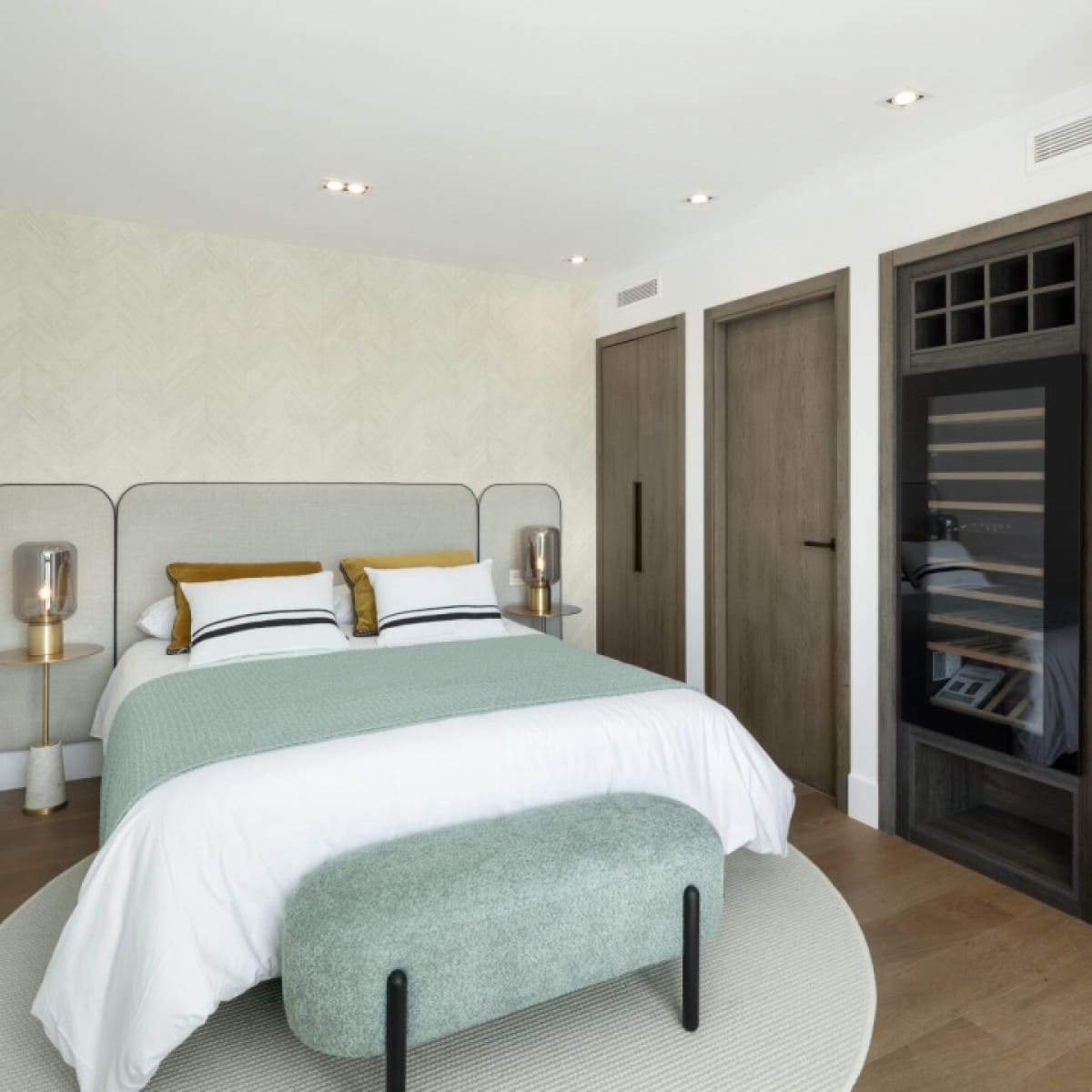 5 makuuhuone Huvila myytävänä paikassa Nueva Andalucia mukana uima-altaan 
autotalli - 3 895 000 € (Ref: 9425937)