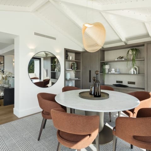 5 makuuhuone Huvila myytävänä paikassa Nueva Andalucia, Marbella mukana uima-altaan 
autotalli - 3 895 000 € (Ref: 9425937)