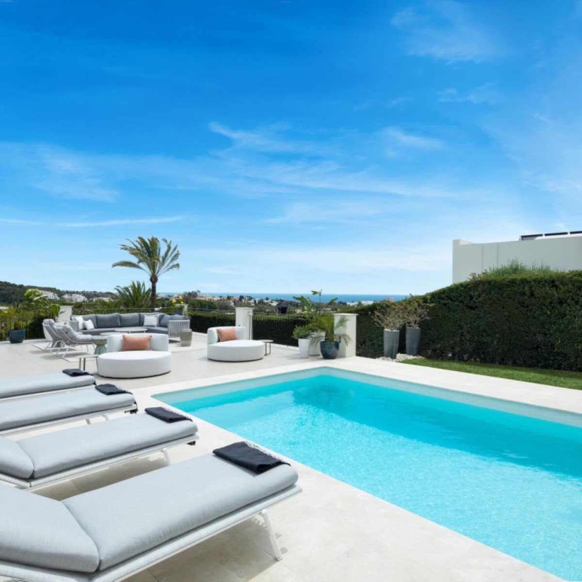 5 makuuhuone Huvila myytävänä paikassa Nueva Andalucia mukana uima-altaan 
autotalli - 3 895 000 € (Ref: 9425937)