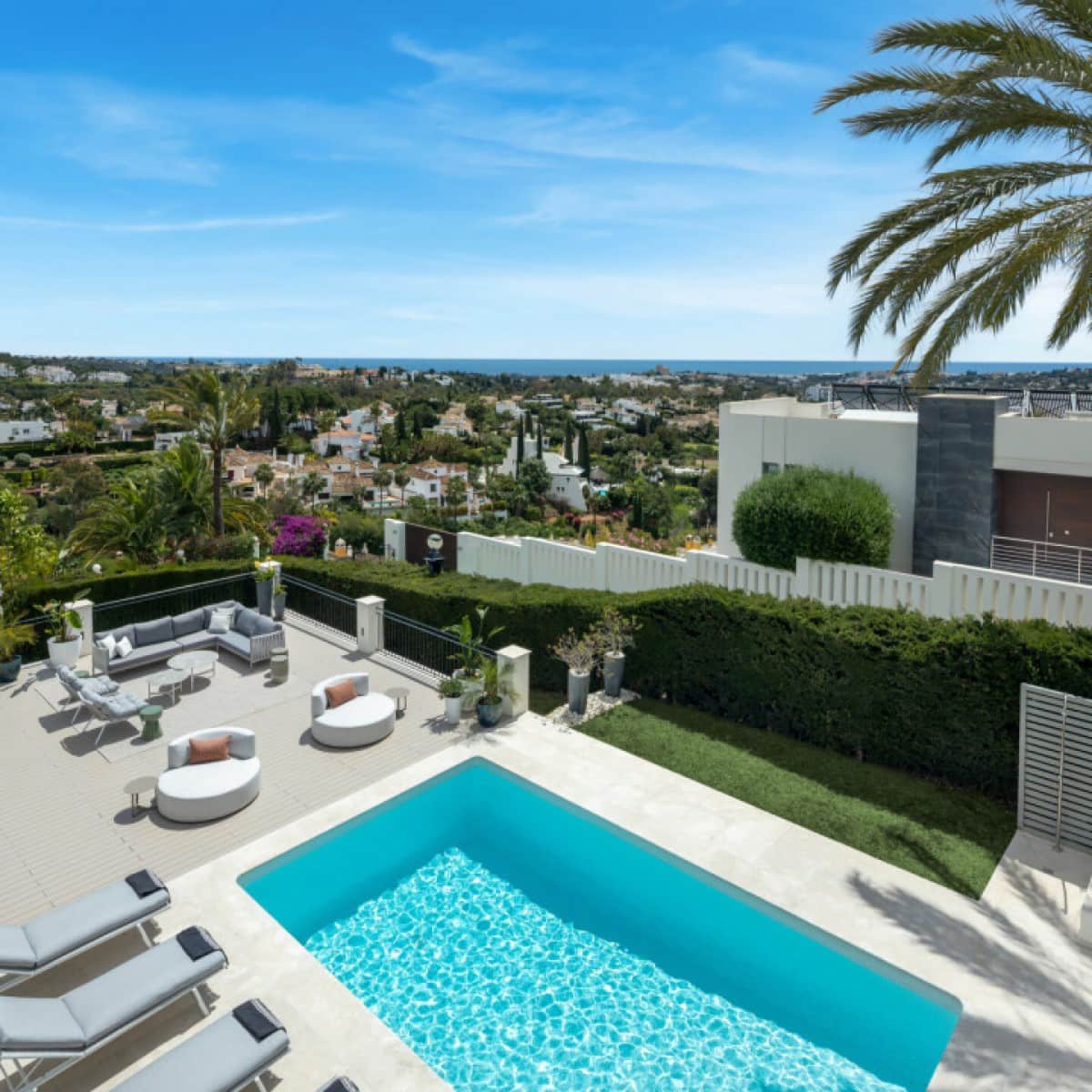 5 makuuhuone Huvila myytävänä paikassa Nueva Andalucia mukana uima-altaan 
autotalli - 3 895 000 € (Ref: 9425937)