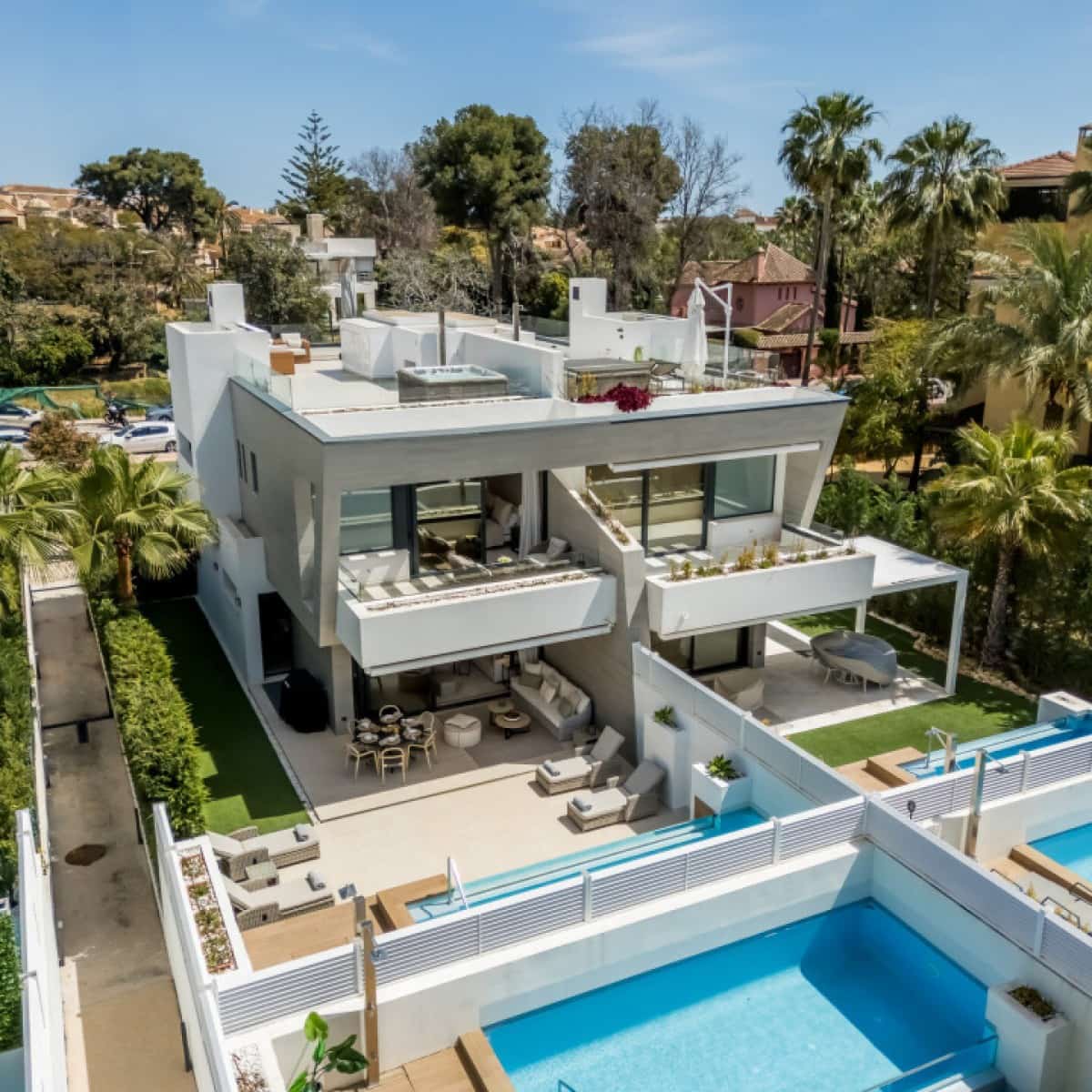 5 sypialnia Willa na sprzedaż w Puerto Banus z basenem garażem - 2 750 000 € (Ref: 9425938)