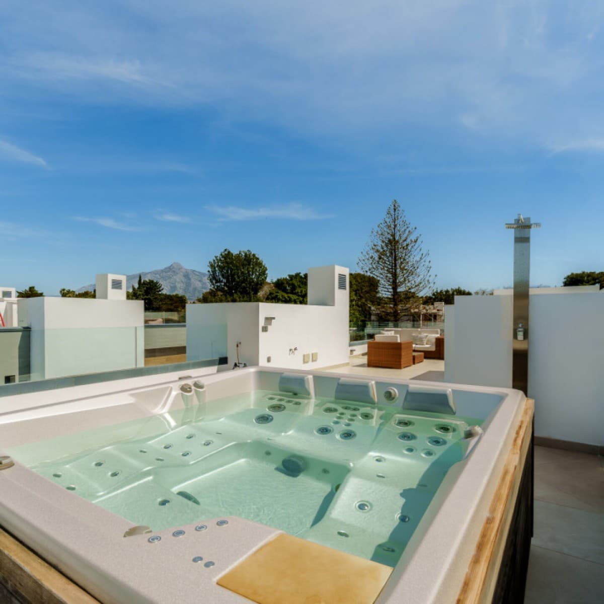 5 sypialnia Willa na sprzedaż w Puerto Banus z basenem garażem - 2 750 000 € (Ref: 9425938)