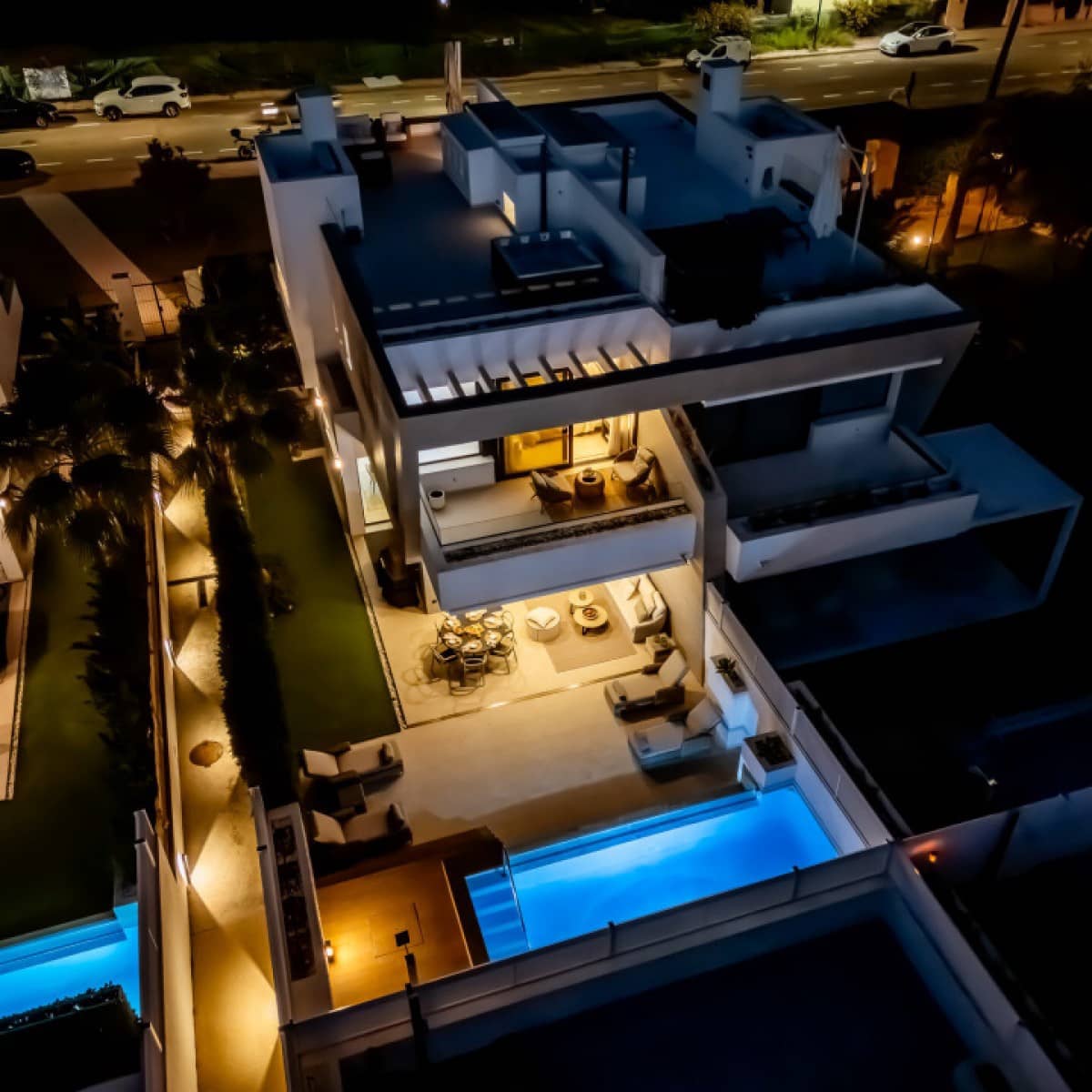 5 sypialnia Willa na sprzedaż w Puerto Banus z basenem garażem - 2 750 000 € (Ref: 9425938)