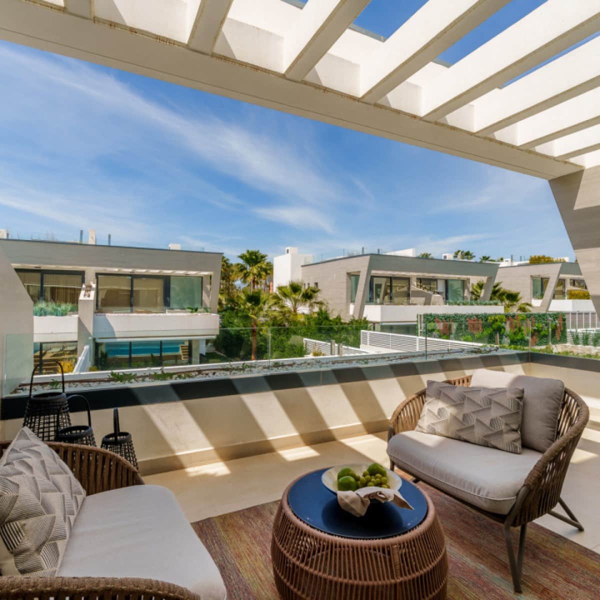 5 sypialnia Willa na sprzedaż w Puerto Banus z basenem garażem - 2 750 000 € (Ref: 9425938)