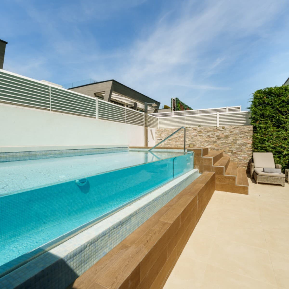 5 sypialnia Willa na sprzedaż w Puerto Banus z basenem garażem - 2 750 000 € (Ref: 9425938)