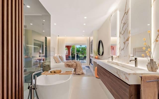 3 soverom Leilighet til salgs i Guadalmansa, Estepona med svømmebasseng garasje - € 1 825 000 (Ref: 9425939)