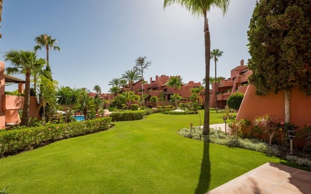 3 soverom Leilighet til salgs i Guadalmansa, Estepona med svømmebasseng garasje - € 1 825 000 (Ref: 9425939)