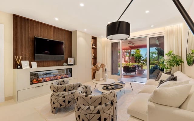 3 soverom Leilighet til salgs i Guadalmansa, Estepona med svømmebasseng garasje - € 1 825 000 (Ref: 9425939)