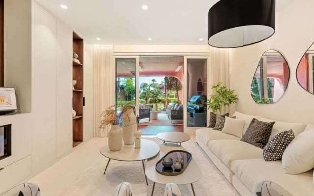 3 soverom Leilighet til salgs i Guadalmansa, Estepona med svømmebasseng garasje - € 1 825 000 (Ref: 9425939)