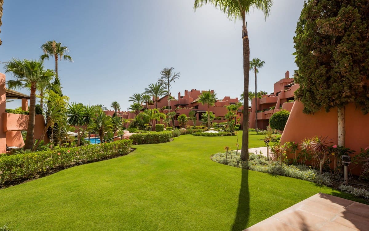 3 Zimmer Apartment zu verkaufen in Guadalmansa mit Pool Garage - 1.825.000 € (Ref: 9425939)