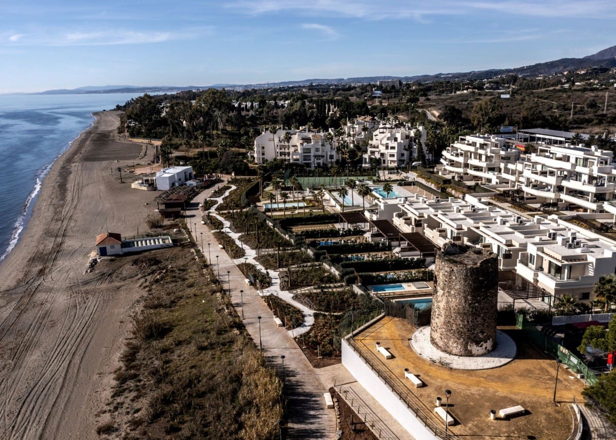 4 soveværelse Villa til salg i New Golden Mile med swimmingpool garage - € 4.500.000 (Ref: 9425940)