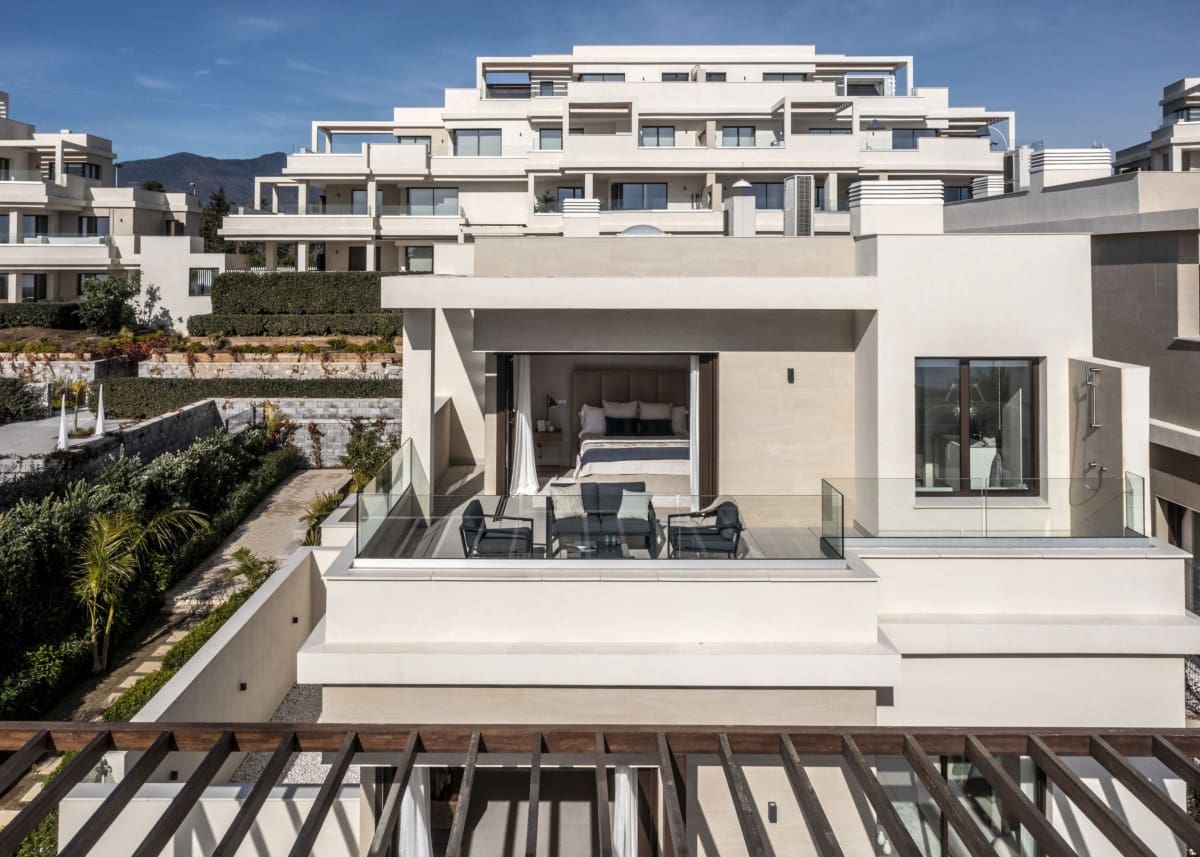 4 soveværelse Villa til salg i New Golden Mile med swimmingpool garage - € 4.500.000 (Ref: 9425940)