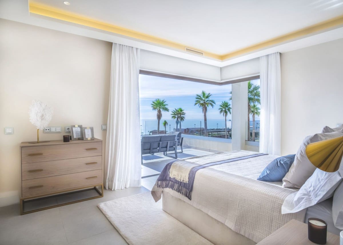 4 soveværelse Villa til salg i New Golden Mile med swimmingpool garage - € 4.500.000 (Ref: 9425940)