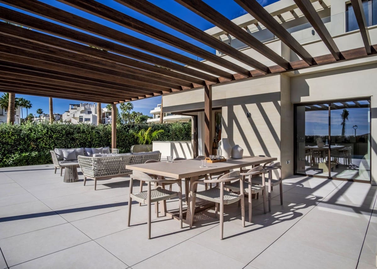 4 soveværelse Villa til salg i New Golden Mile med swimmingpool garage - € 4.500.000 (Ref: 9425940)