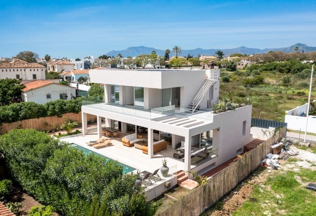 5 soverom Villa til salgs i San Pedro de Alcantara, Marbella med svømmebasseng garasje - € 2 950 000 (Ref: 9425941)