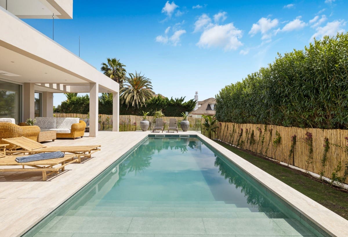 5 soverom Villa til salgs i San Pedro de Alcantara med svømmebasseng garasje - € 2 950 000 (Ref: 9425941)