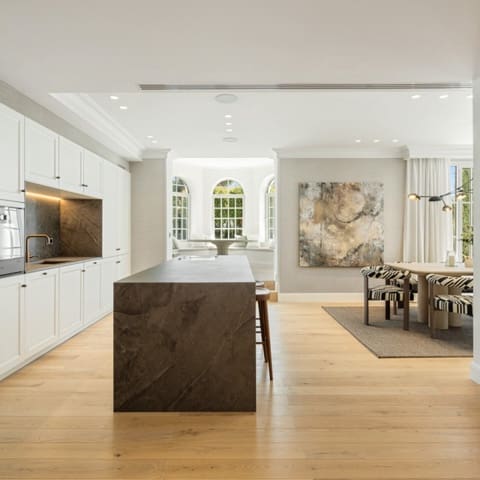 5 makuuhuone Huvila myytävänä paikassa Nueva Andalucia, Marbella mukana uima-altaan 
autotalli - 8 900 000 € (Ref: 9425942)