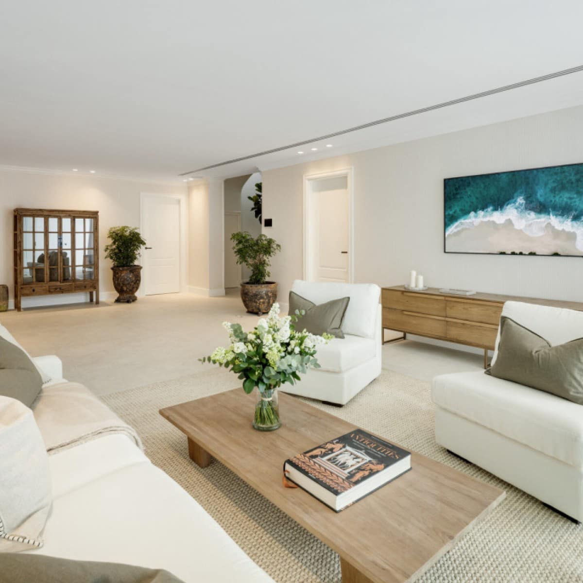 5 makuuhuone Huvila myytävänä paikassa Nueva Andalucia mukana uima-altaan 
autotalli - 8 900 000 € (Ref: 9425942)