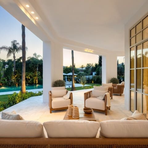 5 makuuhuone Huvila myytävänä paikassa Nueva Andalucia, Marbella mukana uima-altaan 
autotalli - 8 900 000 € (Ref: 9425942)