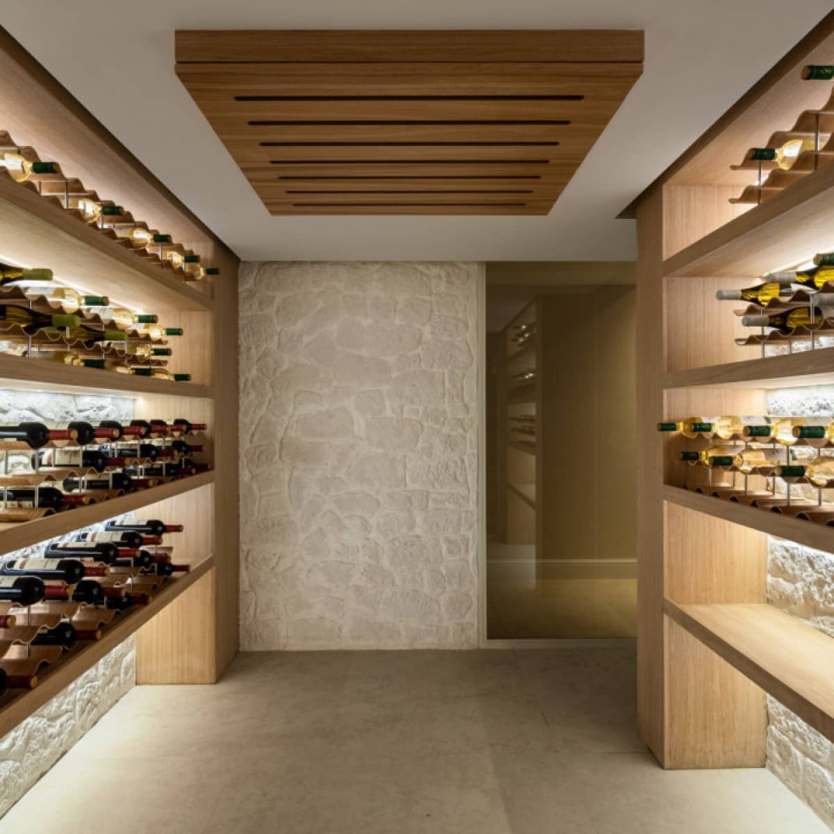 5 makuuhuone Huvila myytävänä paikassa Nueva Andalucia mukana uima-altaan 
autotalli - 8 900 000 € (Ref: 9425942)