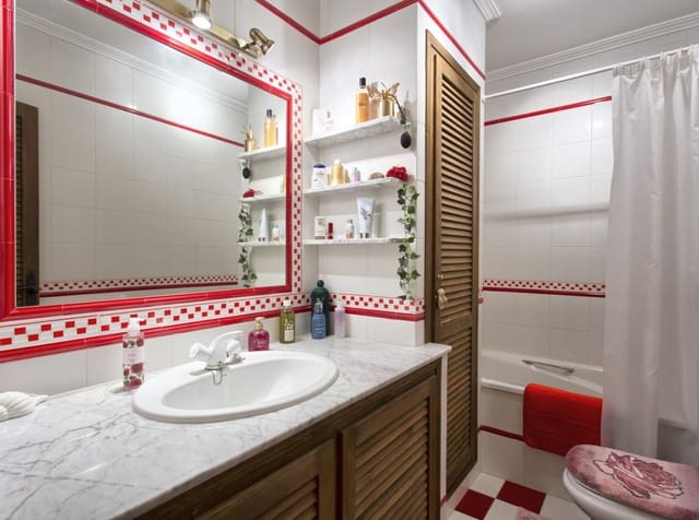 3 makuuhuone Omakotitalo myytävänä paikassa Benahavís mukana uima-altaan - 375 000 € (Ref: 9425944)