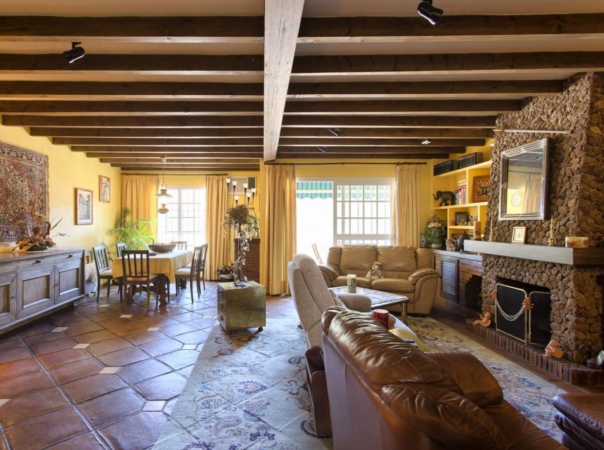 3 makuuhuone Omakotitalo myytävänä paikassa Benahavis mukana uima-altaan - 375 000 € (Ref: 9425944)