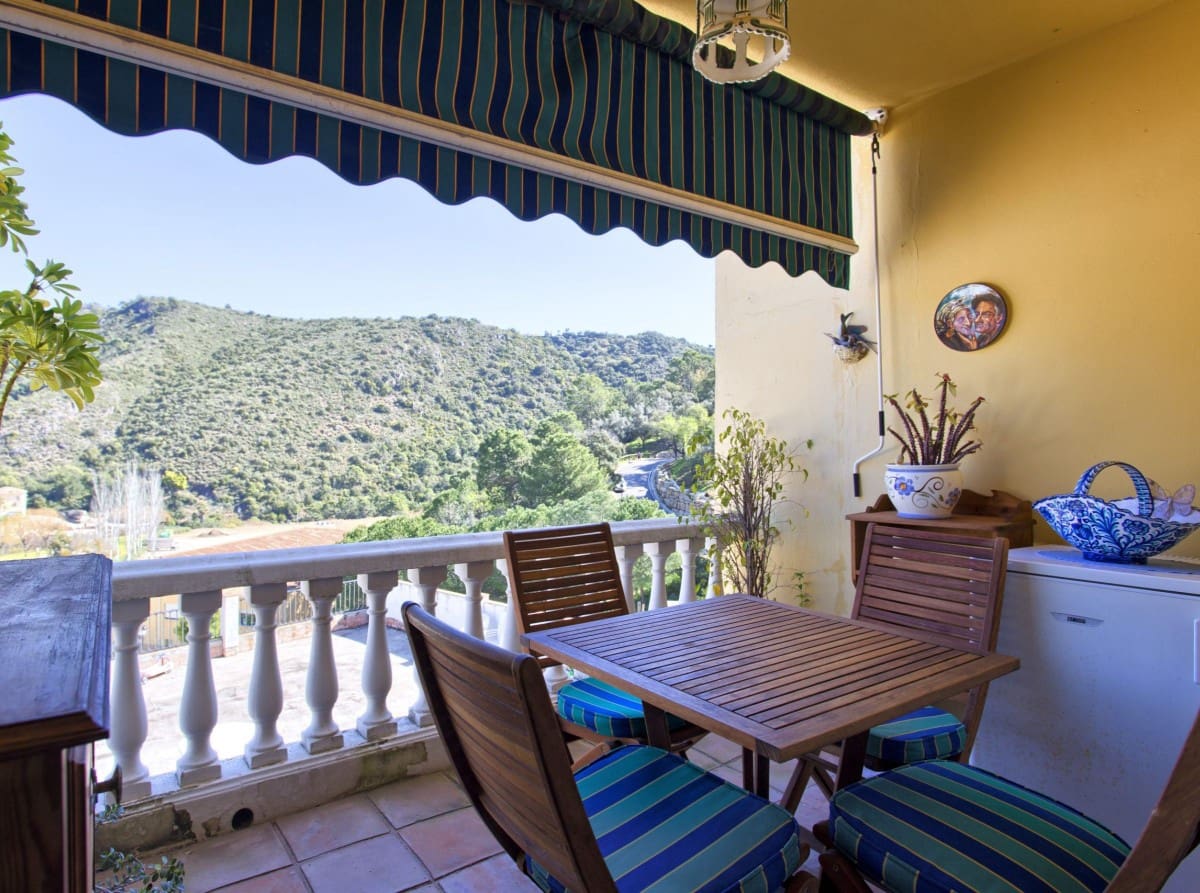 3 makuuhuone Omakotitalo myytävänä paikassa Benahavis mukana uima-altaan - 375 000 € (Ref: 9425944)