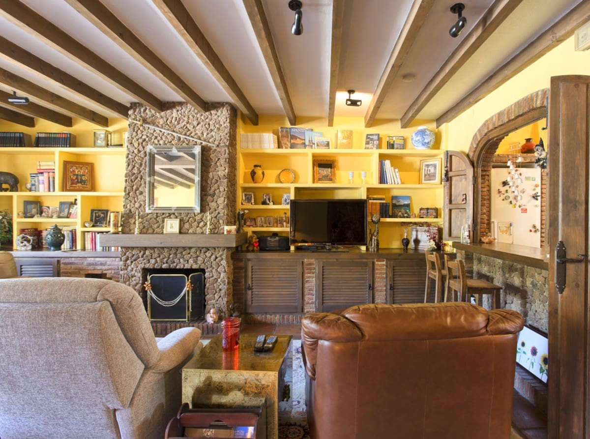 3 makuuhuone Omakotitalo myytävänä paikassa Benahavis mukana uima-altaan - 375 000 € (Ref: 9425944)