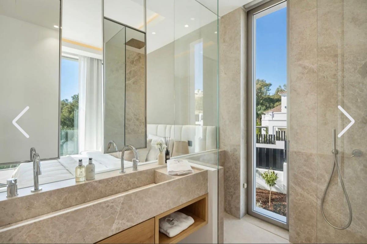 6 quarto Moradia para venda em Nueva Andalucia com piscina garagem - 10 950 000 € (Ref: 9425945)