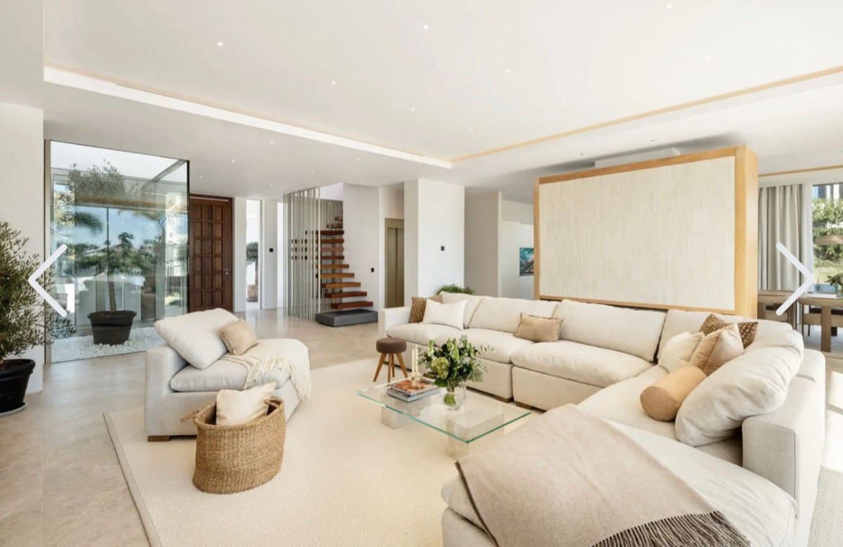 6 quarto Moradia para venda em Nueva Andalucia com piscina garagem - 10 950 000 € (Ref: 9425945)