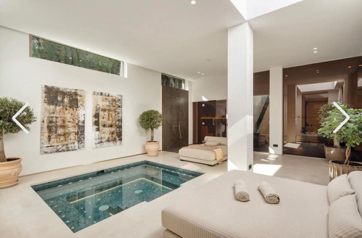 6 quarto Moradia para venda em Nueva Andalucia com piscina garagem - 10 950 000 € (Ref: 9425945)