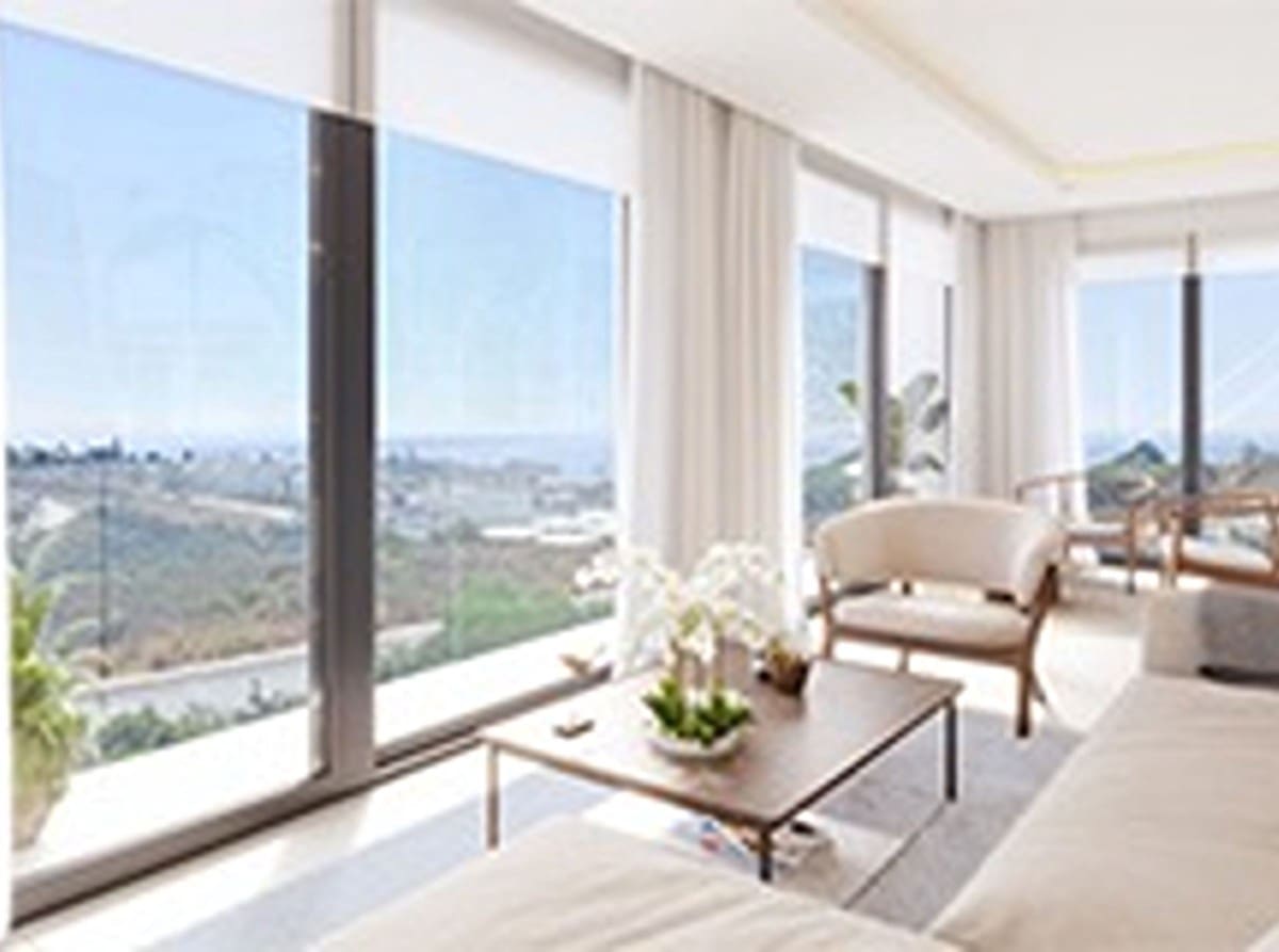 4 quarto Moradia para venda em Estepona com piscina garagem - 730 000 € (Ref: 9425946)