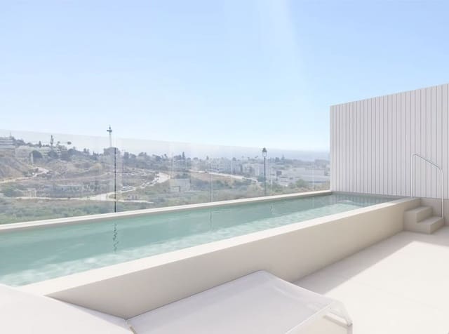 4 quarto Moradia para venda em Estepona com piscina garagem - 730 000 € (Ref: 9425946)