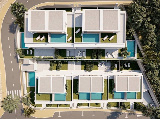 4 quarto Moradia para venda em Estepona com piscina garagem - 730 000 € (Ref: 9425946)