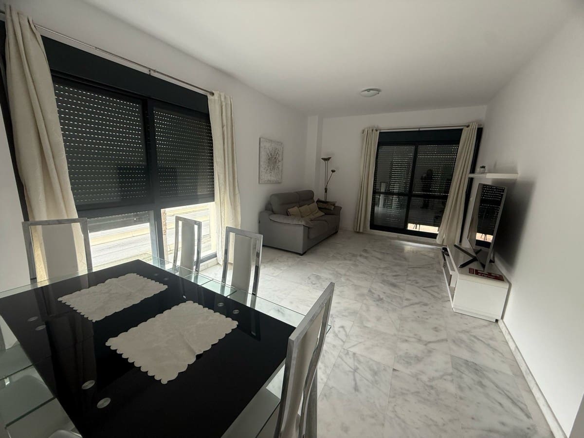 2 makuuhuone Huoneisto myytävänä paikassa New Golden Mile mukana uima-altaan - 329 000 € (Ref: 9425947)