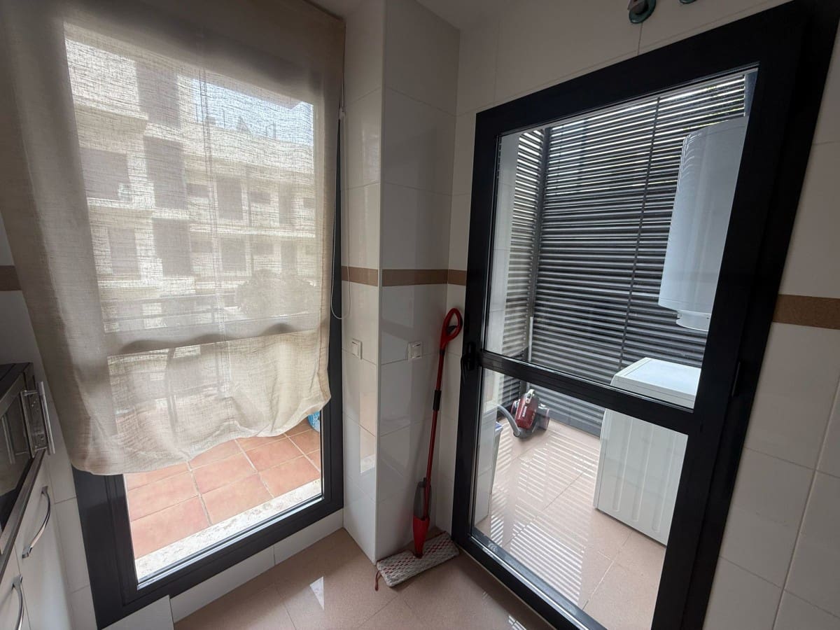 2 makuuhuone Huoneisto myytävänä paikassa New Golden Mile mukana uima-altaan - 329 000 € (Ref: 9425947)