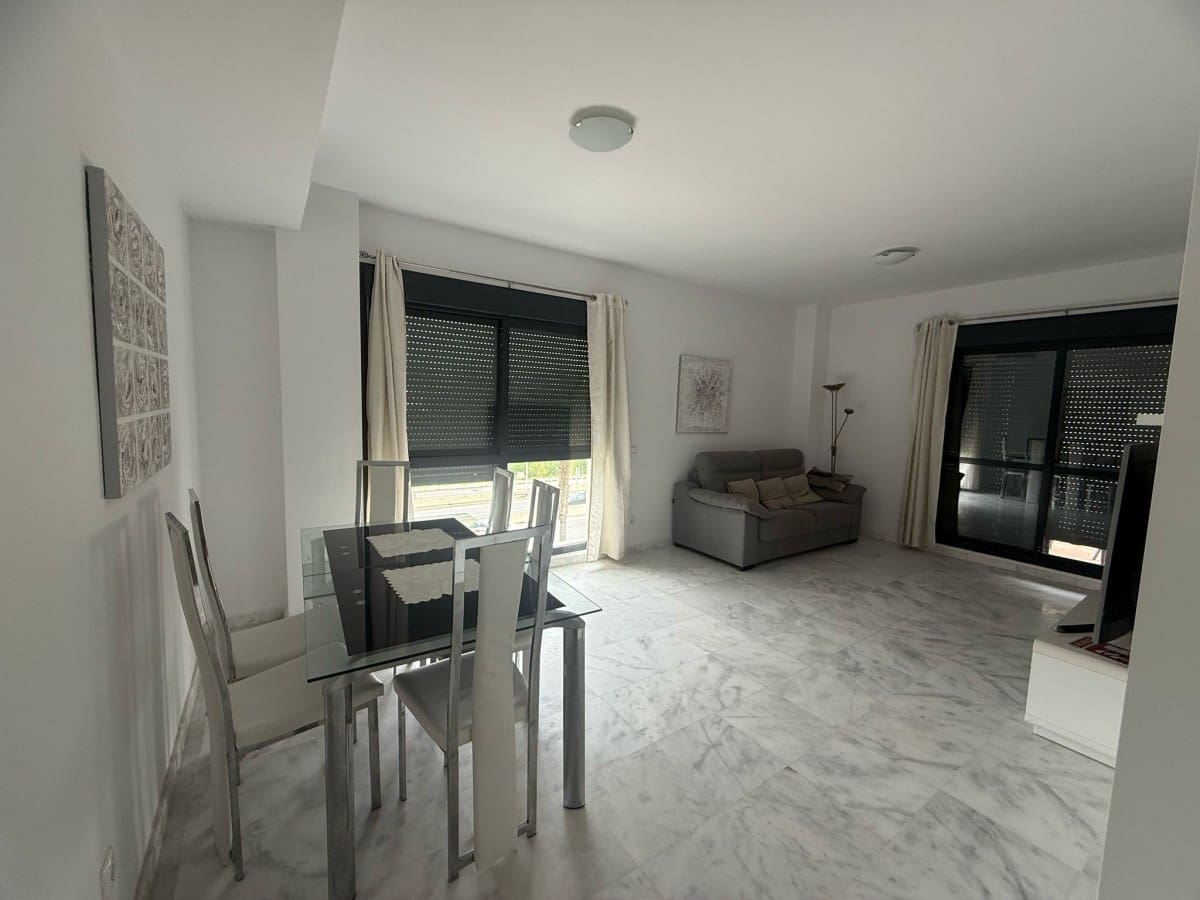 2 makuuhuone Huoneisto myytävänä paikassa New Golden Mile mukana uima-altaan - 329 000 € (Ref: 9425947)