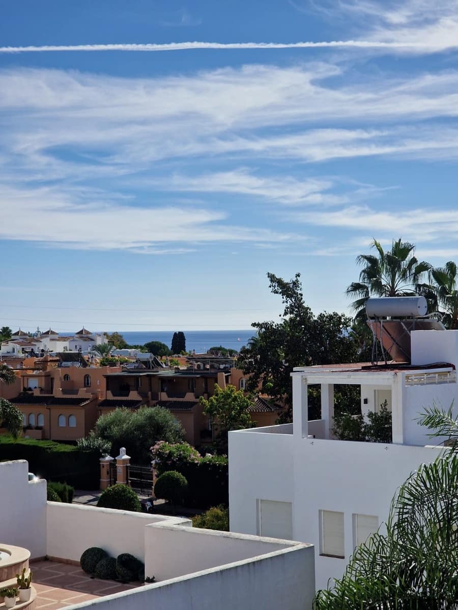 4 soveværelse Byhus til salg i Marbella med swimmingpool garage - € 719.500 (Ref: 9425949)