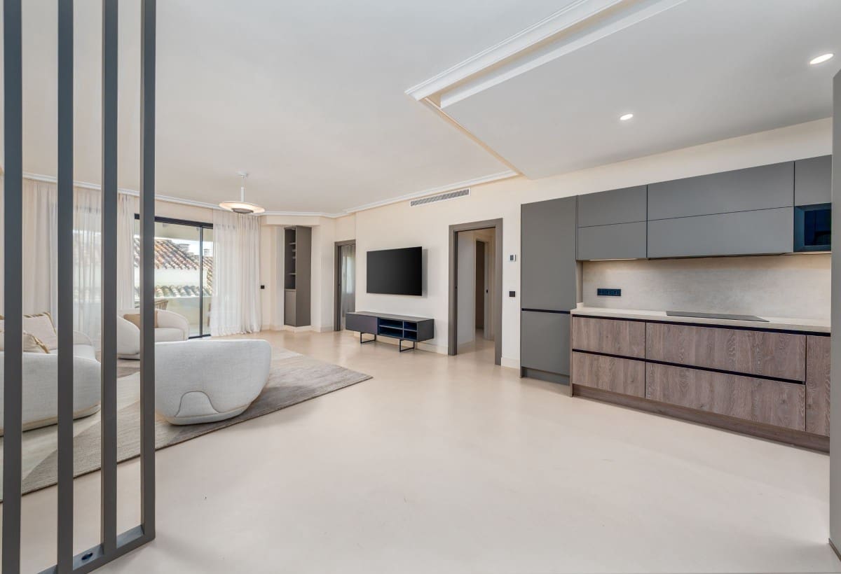 2 soveværelse Lejlighed til salg i Puerto Banus med swimmingpool - € 750.000 (Ref: 9425953)