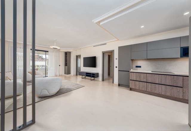 2 soveværelse Lejlighed til salg i Puerto Banus, Marbella med swimmingpool - € 750.000 (Ref: 9425953)