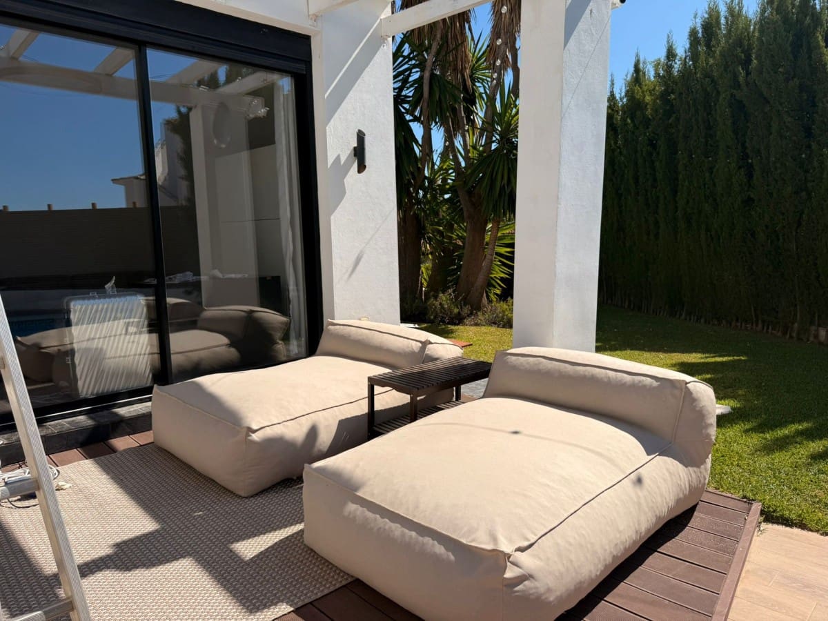 3 sovrum Villa till salu i Calahonda med pool garage - 1 150 000 € (Ref: 9425957)