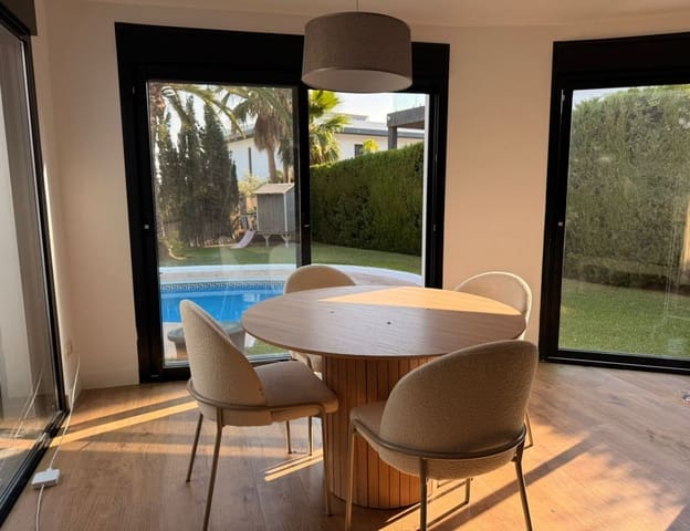 3 soveværelse Villa til salg i Calahonda, Mijas med swimmingpool garage - € 1.150.000 (Ref: 9425957)