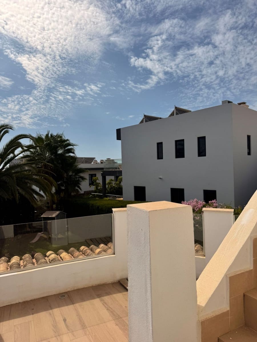 3 sovrum Villa till salu i Calahonda med pool garage - 1 150 000 € (Ref: 9425957)