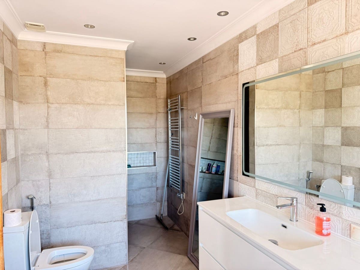 3 sovrum Villa till salu i Calahonda med pool garage - 1 150 000 € (Ref: 9425957)