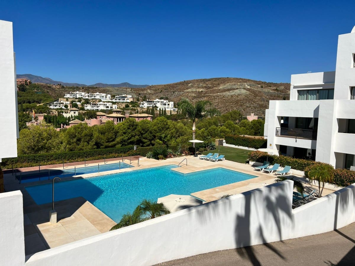 3 soverom Penthouse til salgs i Benahavis med svømmebasseng garasje - € 1 100 000 (Ref: 9425958)